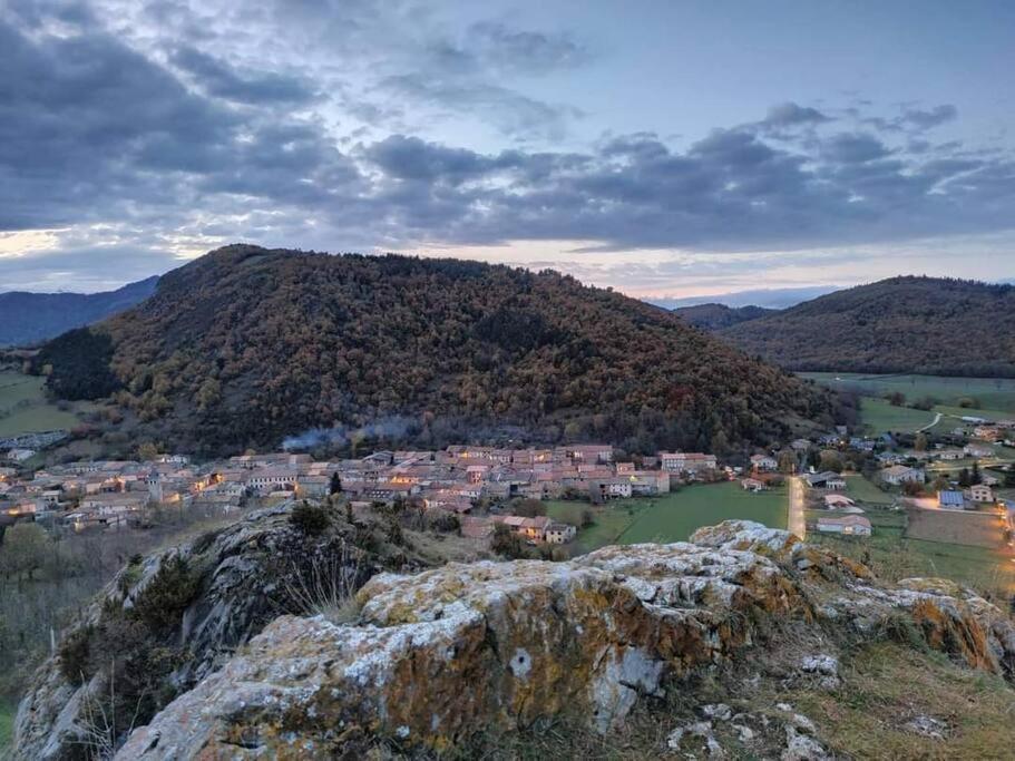 Gite L'Enclos O Rendez-Vous Roquefeuil-Pays De Sault- Avec Jardin Exterior foto