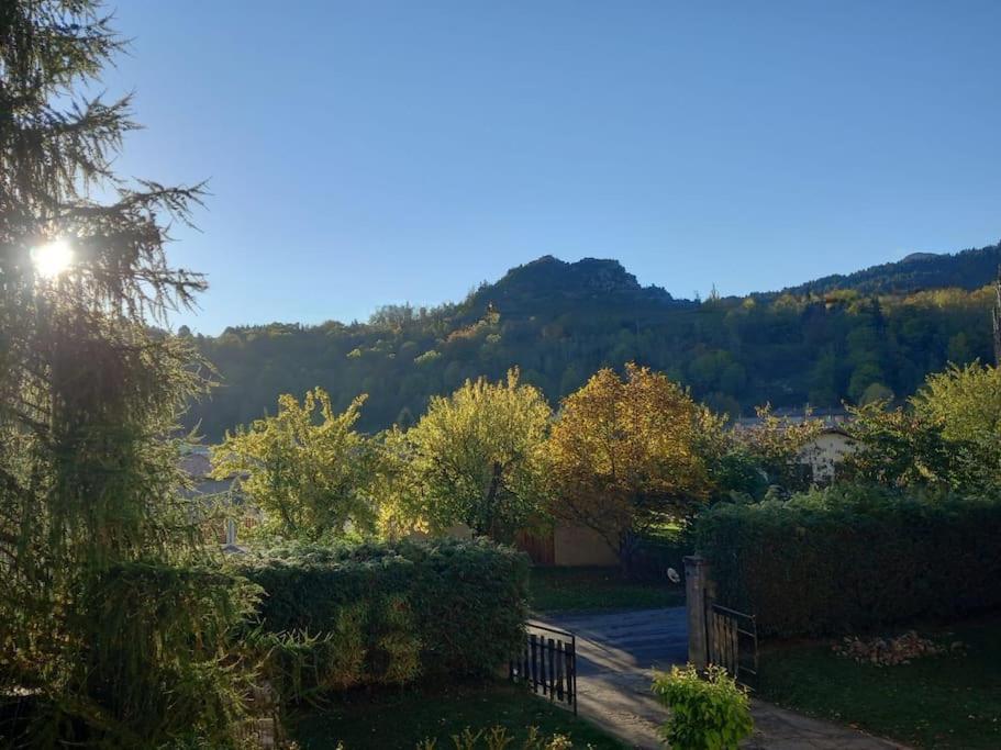 Gite L'Enclos O Rendez-Vous Roquefeuil-Pays De Sault- Avec Jardin Exterior foto